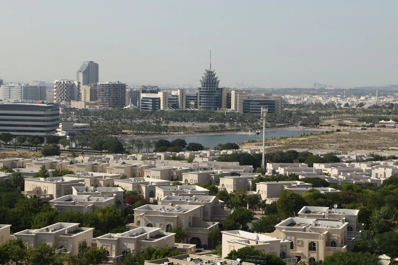 Dubai Internet City vs Dubai Silicon Oasis in the UAE